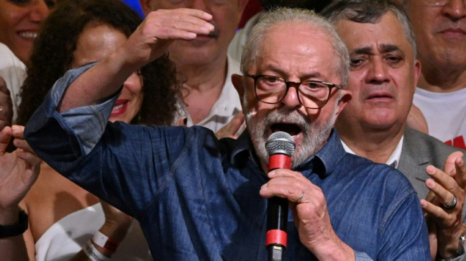 Br&eacute;sil: la victoire de Lula salu&eacute;e dans le monde, mandat compliqu&eacute; en vue