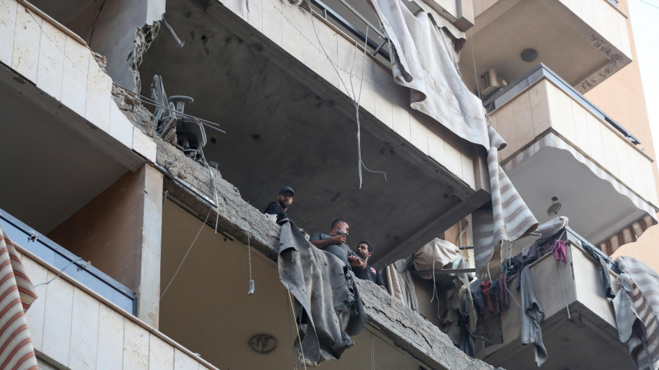 Media, 'alto ufficiale di Hezbollah ucciso nel raid a Beirut'