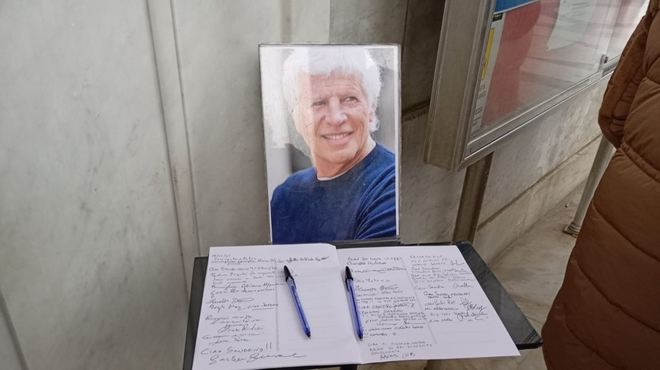 In centinaia a Chiavari per l'addio a Sandro Giacobbe