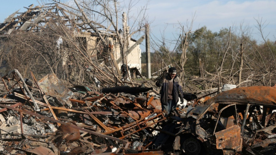 Ucrania alerta de una "situaci&oacute;n cr&iacute;tica" tras bombardeos rusos sobre centrales el&eacute;ctricas