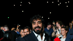 Joven eurodiputado español lanza nuevo partido antiinmigración