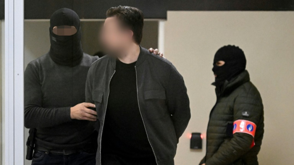 Proc&egrave;s des attentats de Bruxelles: cinq accus&eacute;s dont Abdeslam d&eacute;sertent le box