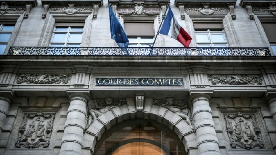 La Cour des comptes exhorte le gouvernement &agrave; arr&ecirc;ter "d&eacute;finitivement" le "quoi qu'il en co&ucirc;te"