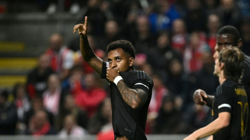 Rodrygo renova com o Real Madrid at&eacute; 2028