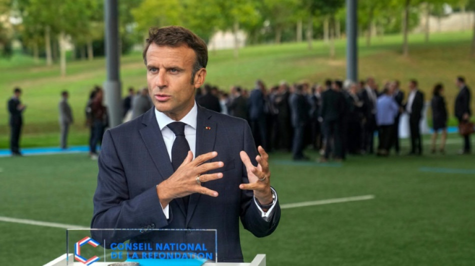 Le CNR lanc&eacute;, Macron laisse la "porte ouverte" aux sceptiques