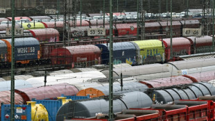 Bahn und GDL verhandeln wieder - Debatte &uuml;ber Streikrecht geht weiter