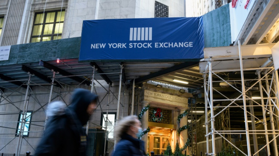 Wall Street en repli &agrave; l'ouverture, le p&eacute;trole repart &agrave; la hausse