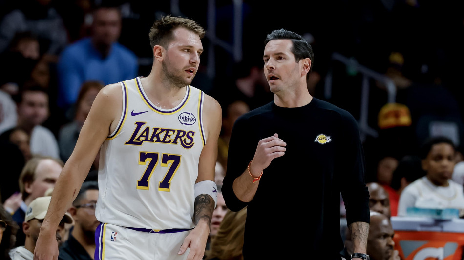 Nba: ai Clippers il derby di Los Angeles, Philadelphia batte Houston