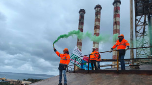 Otto giorni sul silo, appello operai Eurallumina anche al Mase