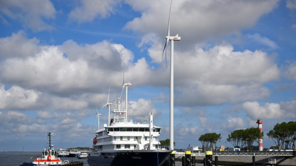 Kreuzfahrtschiff "Hondius" nach Hantavirus-Ausbruch in Rotterdam eingetroffen