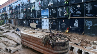 Inondations en Espagne: plus de 200 morts, l'armée à la rescousse face au chaos