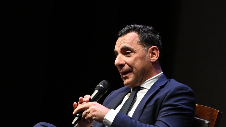 Confesercenti e sindacati per "aggiornare accordi su rappresentanza e contrattazione"