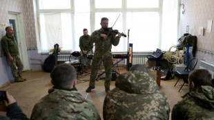 Ukraine: de la musique pour tenter d'oublier les tranch&eacute;es