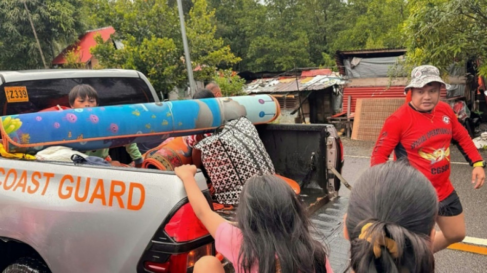 Más de 150.000 evacuados en Filipinas ante la llegada de un tifón