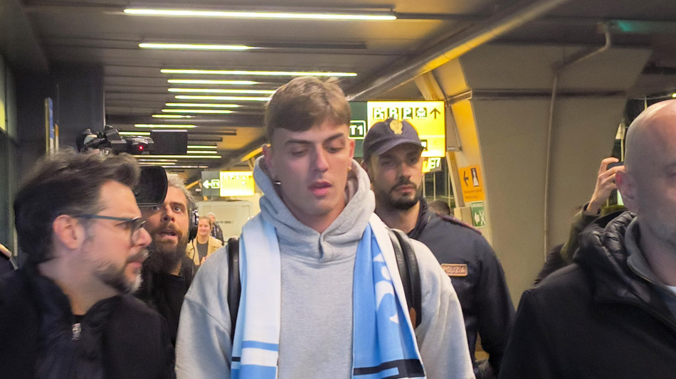 Maldini firma con la Lazio 'qui per far vedere le mie qualit&agrave;'