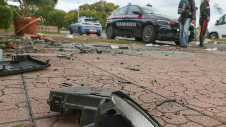 Italie: une bombe explose sous la voiture d'un journaliste renomm&eacute;, sorti indemne
