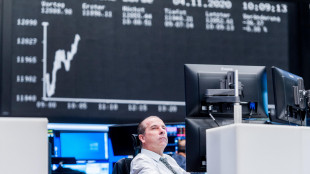 Borsa: l'Europa &egrave; contrastata in attesa di Wall Street, Milano +0,5%