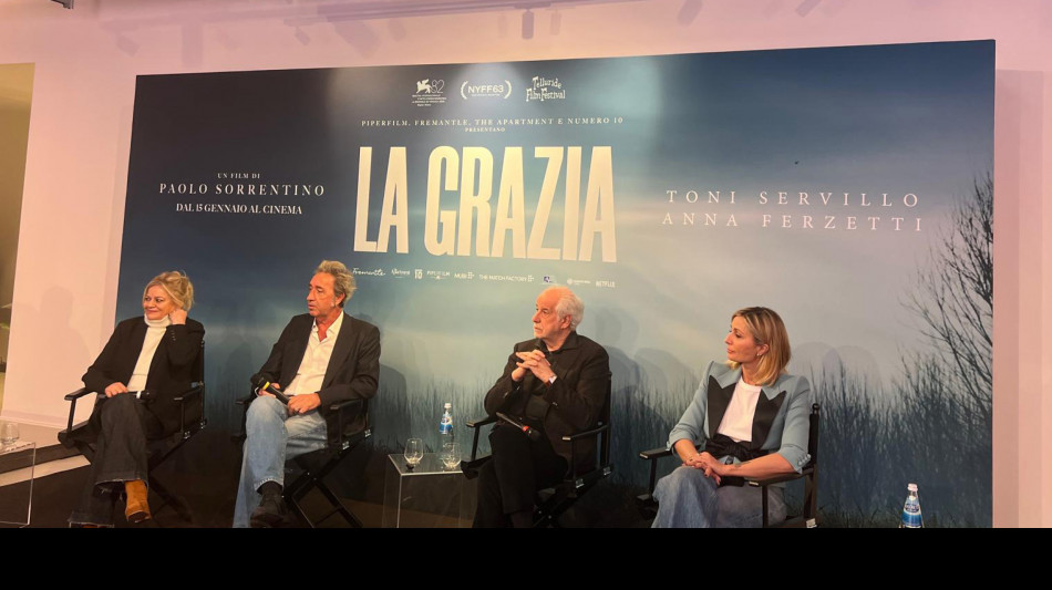 Sorrentino, 'quanta nostalgia per i politici di una volta'