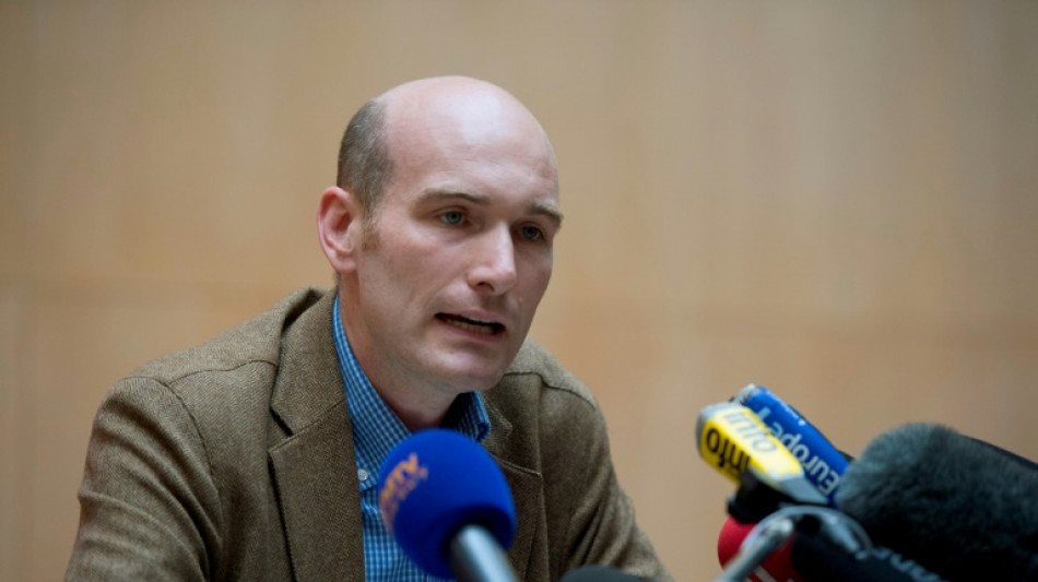 Cinq internautes condamn&eacute;s pour le cyberharc&egrave;lement d'un ex-journaliste fran&ccedil;ais
