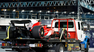 F1: une premi&egrave;re journ&eacute;e perturb&eacute;e &agrave; Vegas &agrave; cause des... plaques d'&eacute;go&ucirc;t