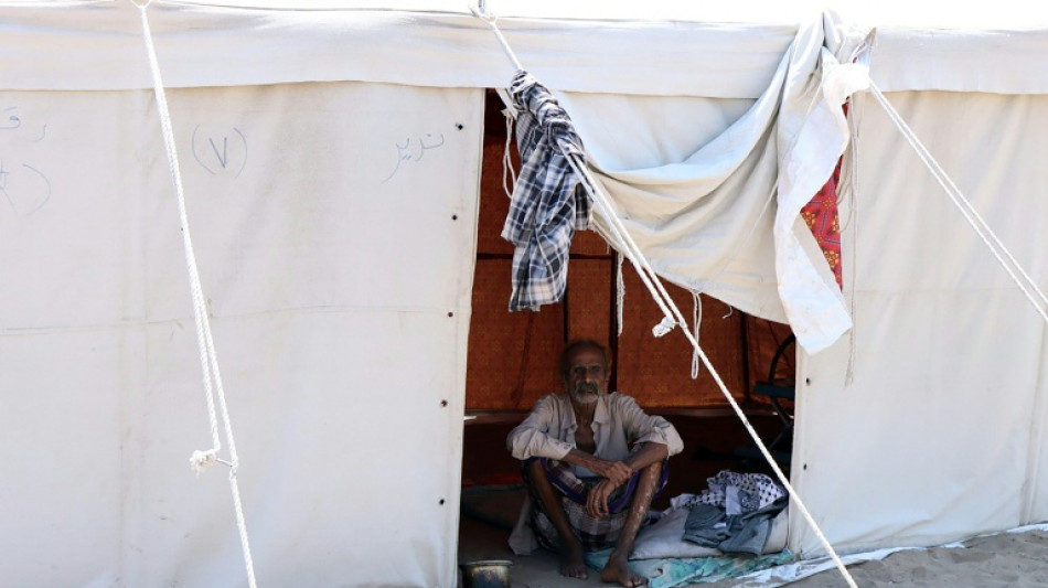 Submerg&eacute;e par les d&eacute;plac&eacute;s fuyant la guerre, Aden au bord du gouffre