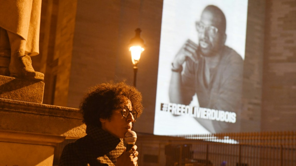 Olivier Dubois: une carte postale &agrave; Macron pour ses 500 jours de captivit&eacute;