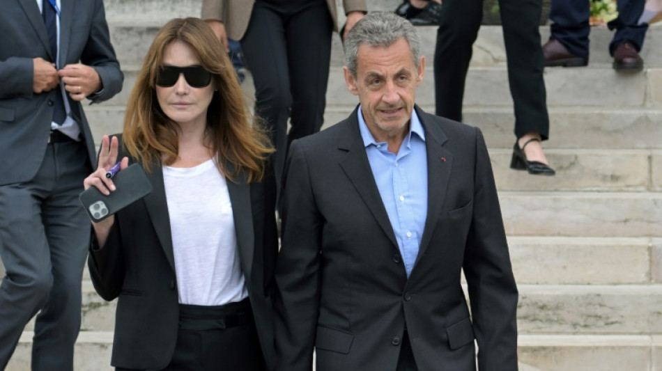 Carla Bruni citada em caso de manipula&ccedil;&atilde;o de testemunhas na Fran&ccedil;a, segundo fonte pr&oacute;xima