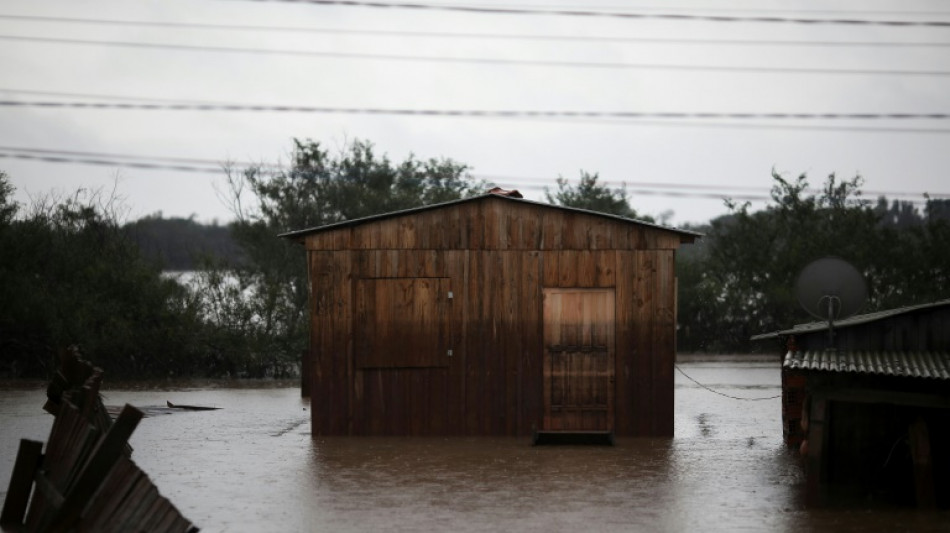 Amea&ccedil;as de novas enchentes prolongam o drama no Rio Grande do Sul