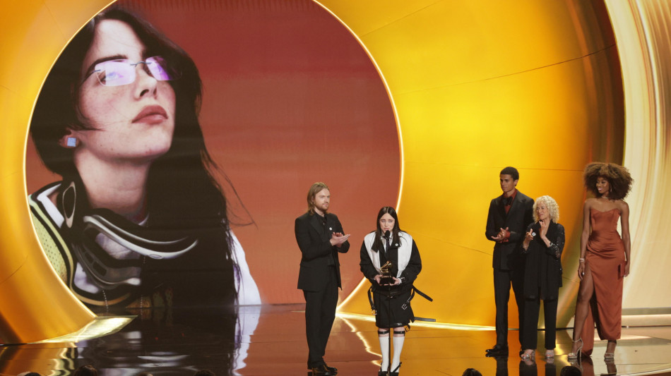 Ai Grammy 'Wildflower' di Billie Eilish canzone dell'anno
