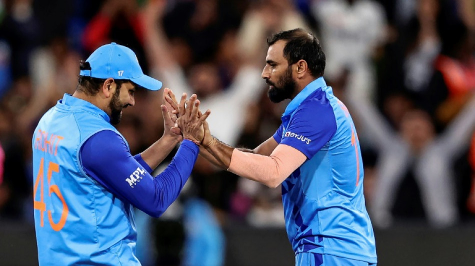 India restrict Pakistan to 159-8 at T20 World Cup
