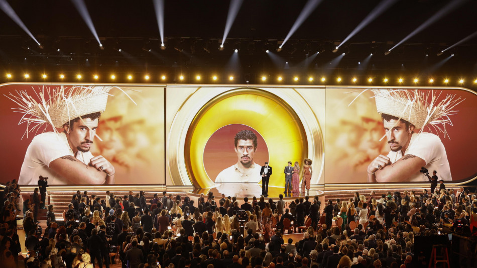 A Bad Bunny il Grammy per l'album dell'anno