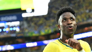 El Real Madrid zanja las especulaciones y renueva a Vin&iacute;cius hasta 2032