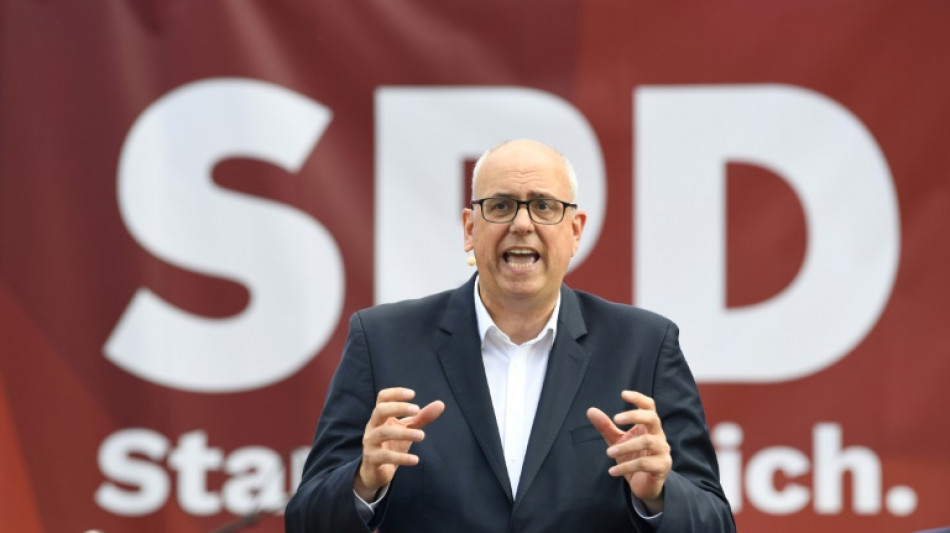 Neuer rot-gr&uuml;n-roter-Koalitionsvertrag f&uuml;r Bremen vorgestellt