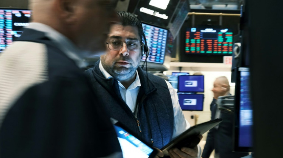 Wall Street termine en forte baisse, inqui&eacute;tudes autour de la banque SVB