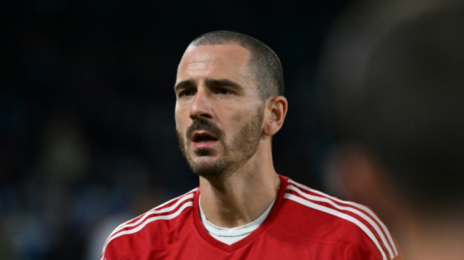 Bonucci assina com o Fenerbah&ccedil;e at&eacute; o final de temporada