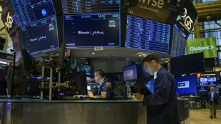 Wall Street ouvre en hausse, rebond technique apr&egrave;s le cauchemar de mardi