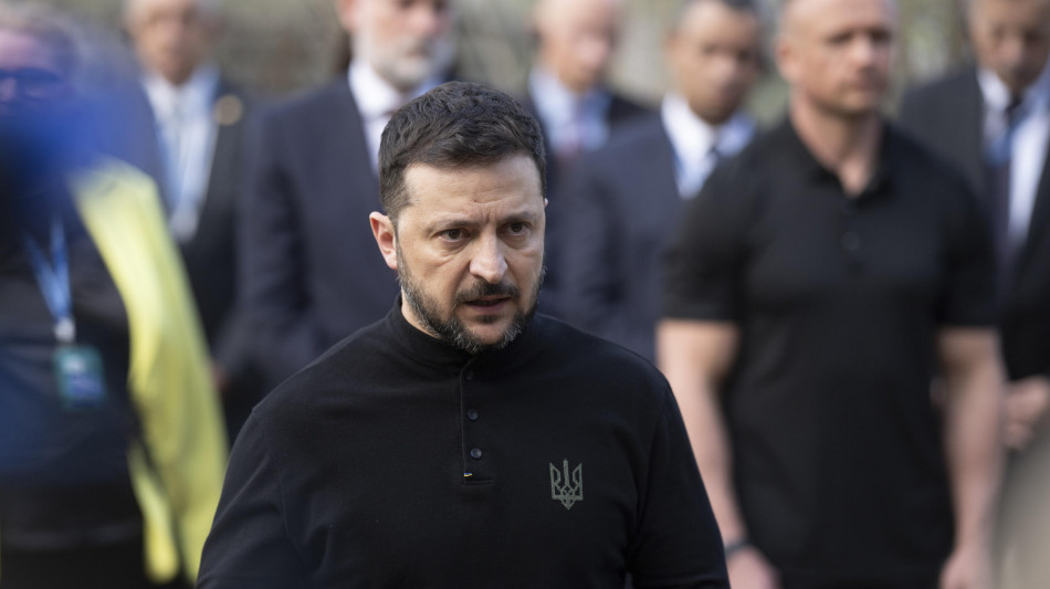 Zelensky, 'la pace ma senza regalare territori a Putin'