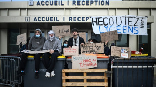 Francia enfrenta jornada clave para medir su malestar social a seis meses de la presidencial